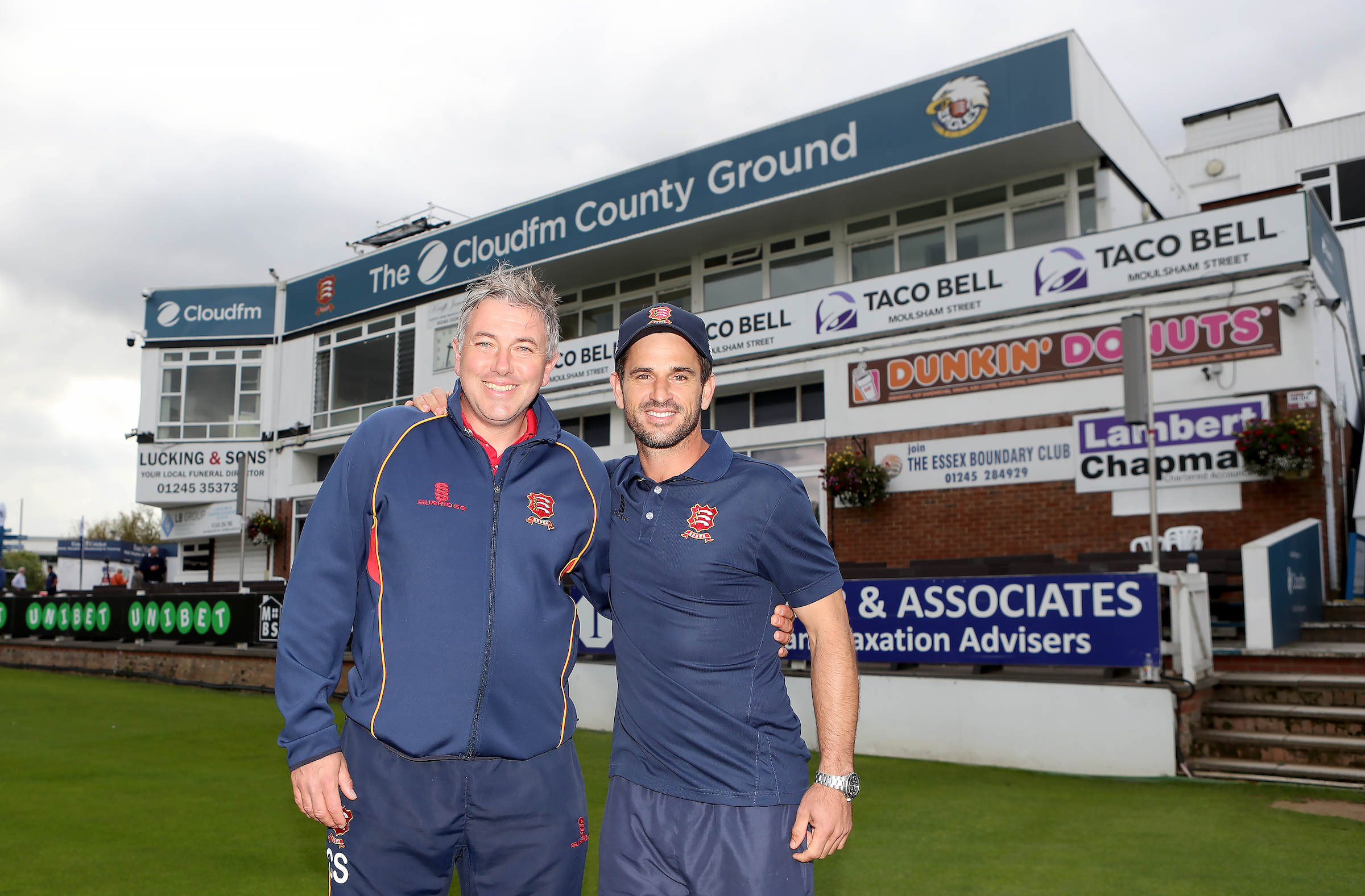 Essex Celebrate winning the Specsavers County Championship