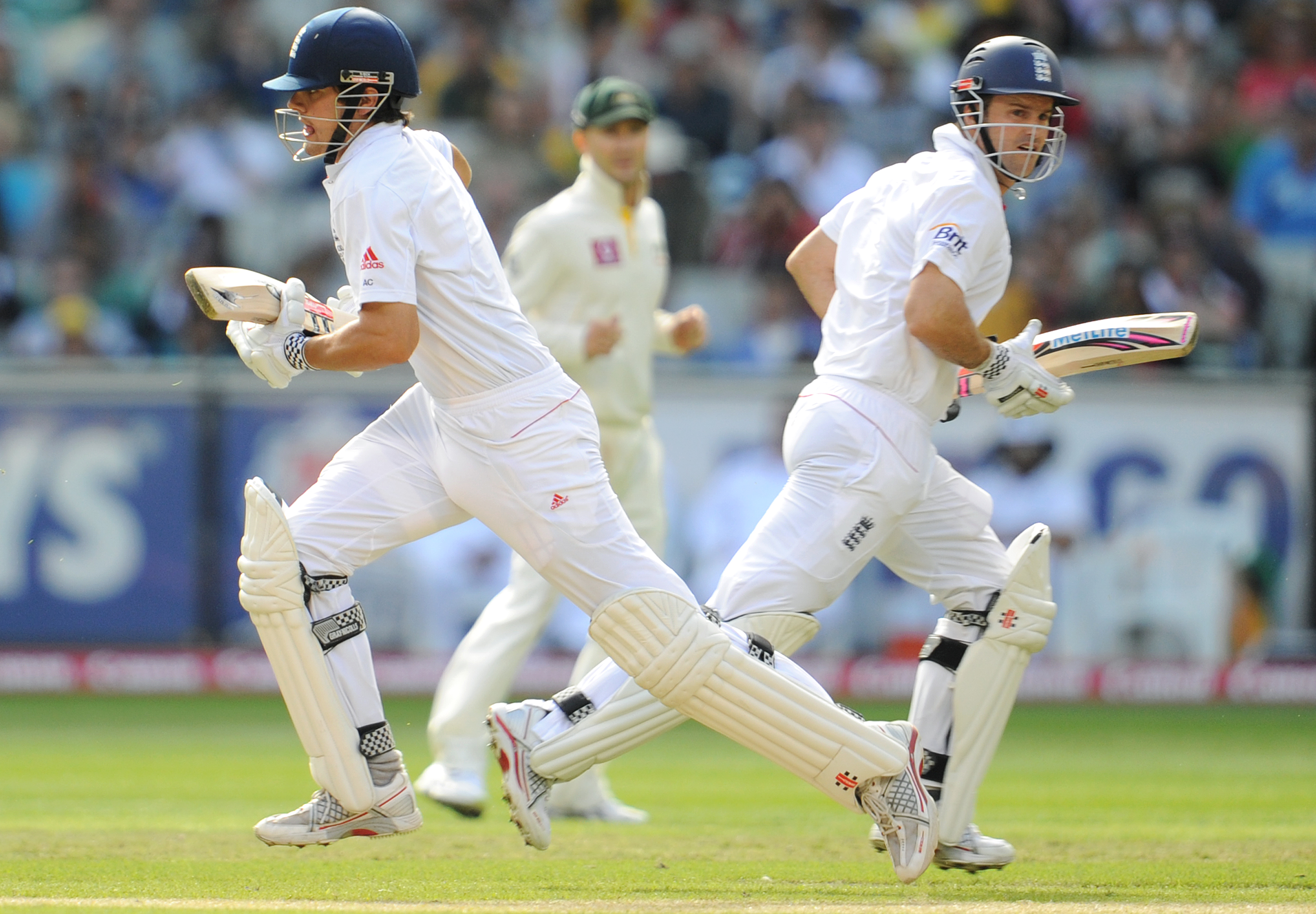 England batsman Andrew Strauss (R) and A