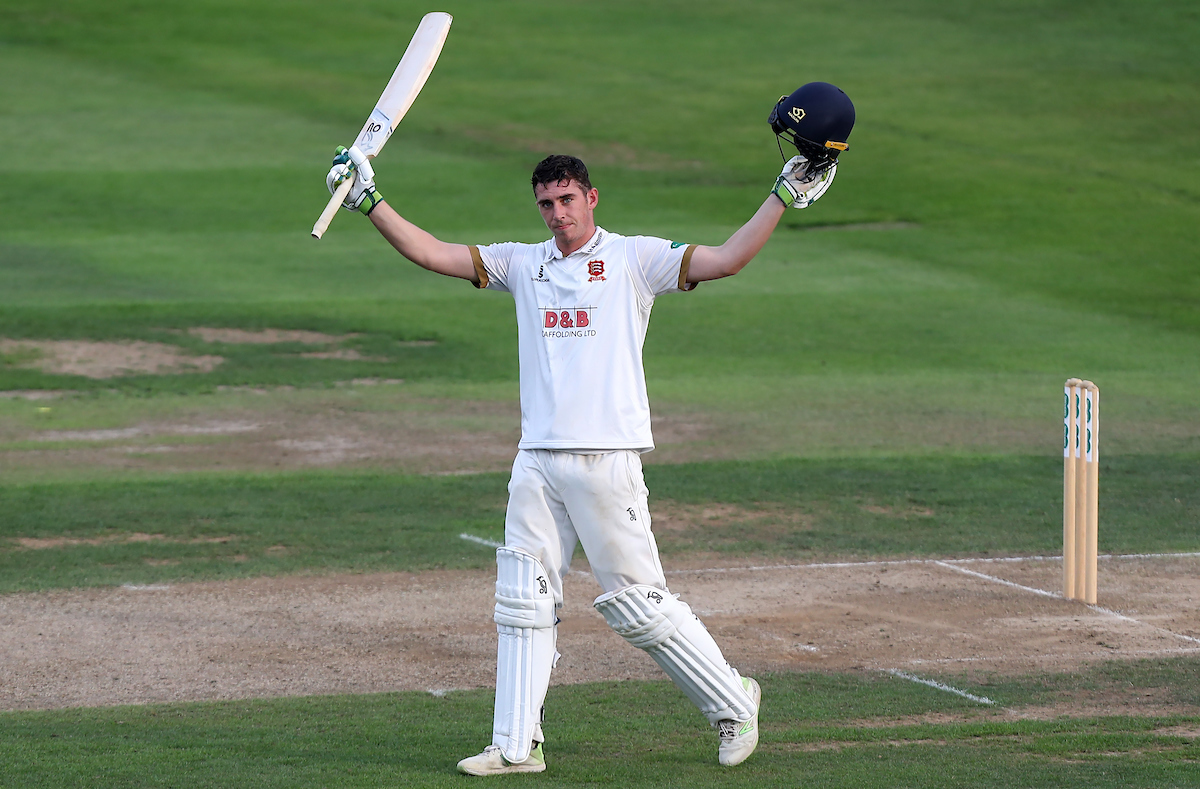 Essex v Hampshire – Specsavers County Championship – Division One – Day Two – The Cloudfm County Ground